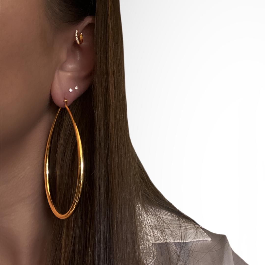 Créoles MEDELIN – Créoles ovales – Plaqué or 18 carats | Assara bijoux